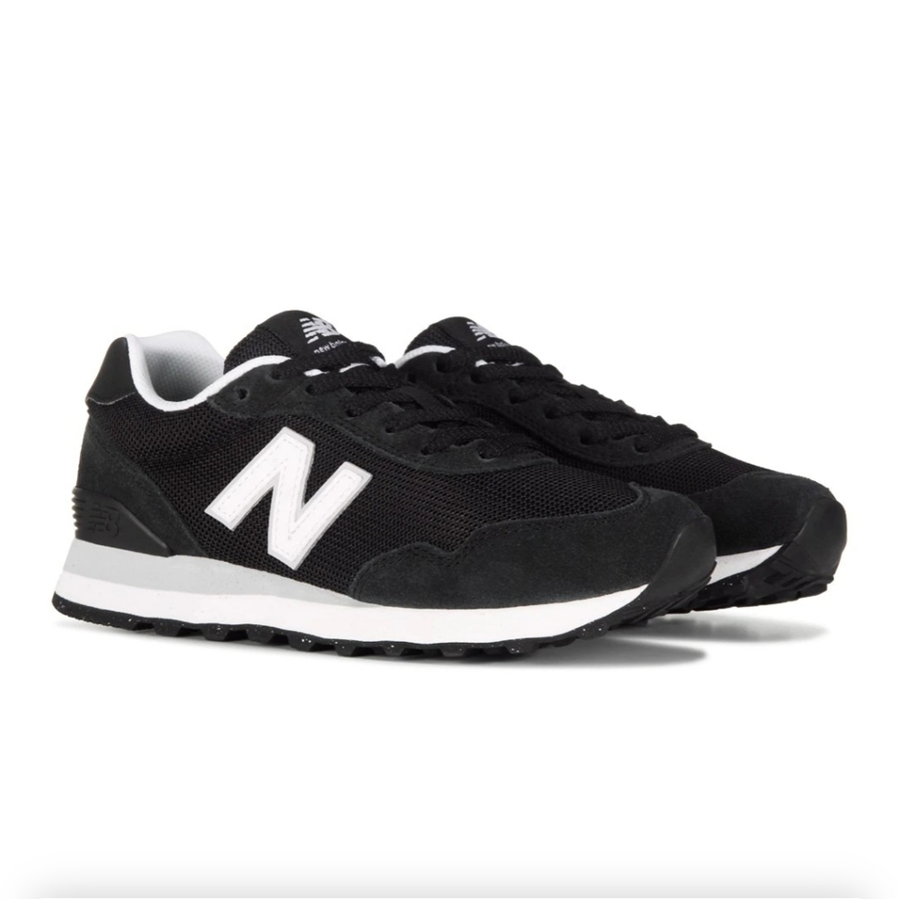 New Balance Black and White Sneakers for Everyday Comfort